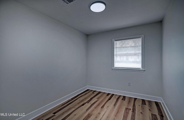 311 Danbar St, Brandon, MS 39042 - unfurnished room with baseboards and wood finished floors