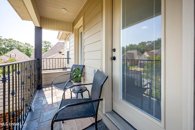 3927 Acadian Village Dr, Ocean Springs, MS 39564 - view of balcony