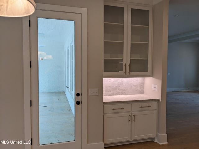 entryway featuring dark wood-type flooring