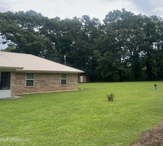 869 B Parks Rd, Pickens, MS 39146 - view of green lawn
