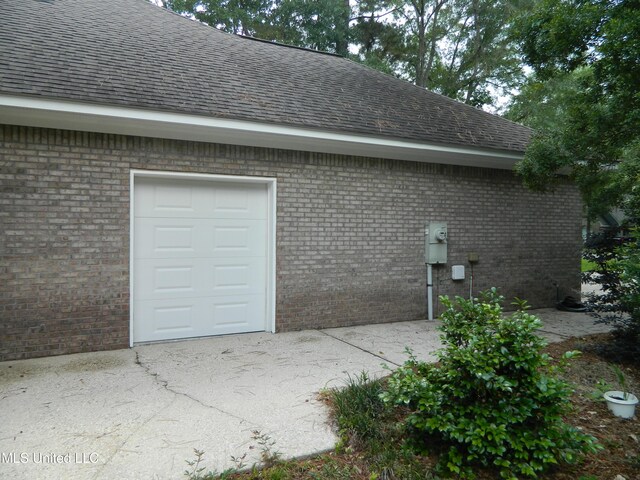 7890 Hilo Way, Diamondhead, MS 39525 - view of garage