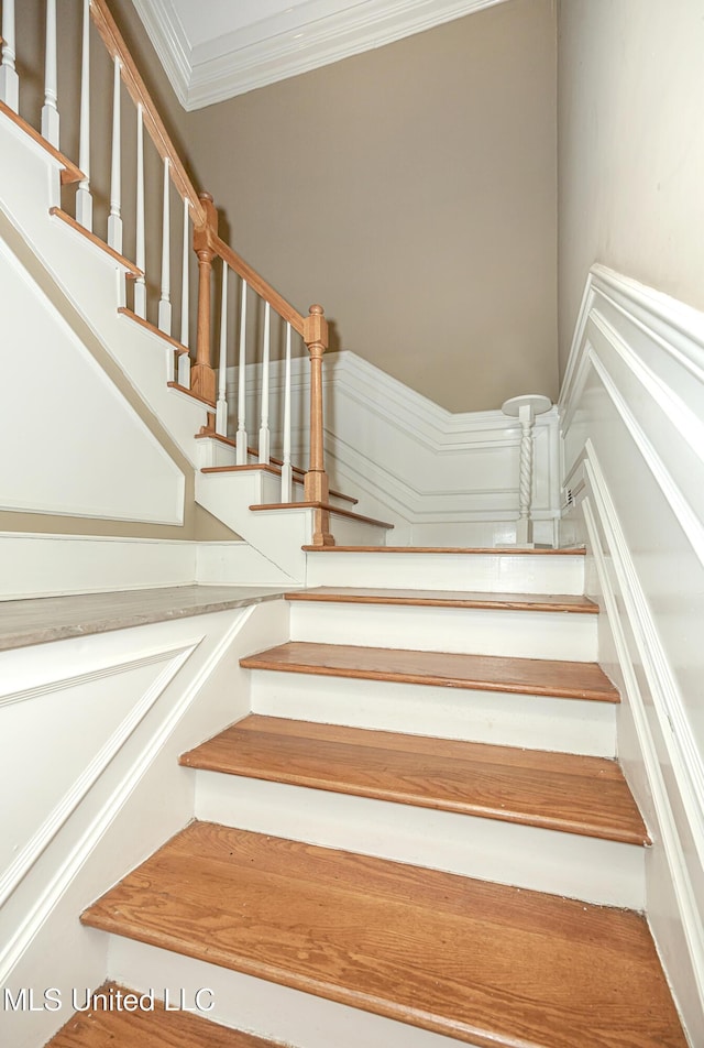 1401 Ladnier Rd, Gautier, MS 39553 - stairway with crown molding
