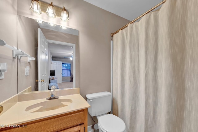 8140 Hunters Hill Cv, Olive Branch, MS 38654 - full bath featuring vanity, toilet, and curtained shower