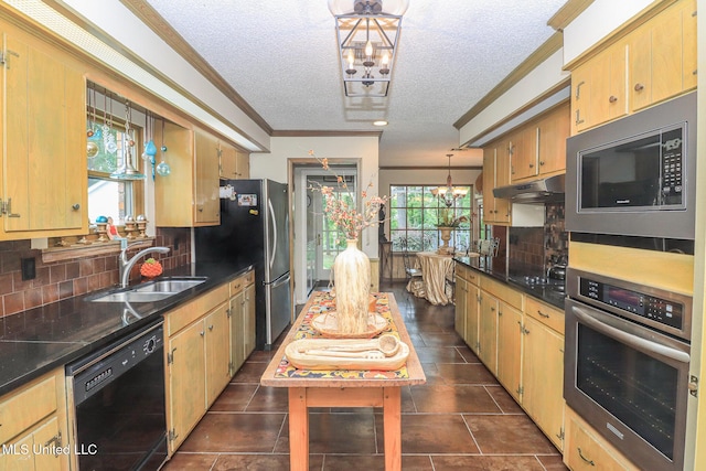 697 Country Place Dr, Pearl, MS 39208 - kitchen with stainless steel appliances, ornamental molding, backsplash, a sink, and dark countertops