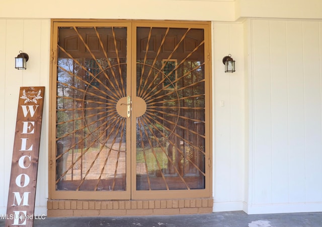 view of entrance to property