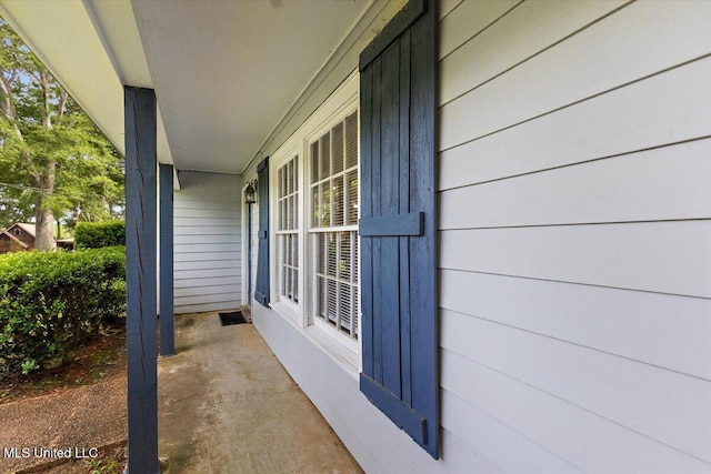 244 Massey Cir, Carthage, MS 39051 - view of porch