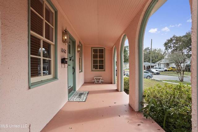 view of patio / terrace with covered porch