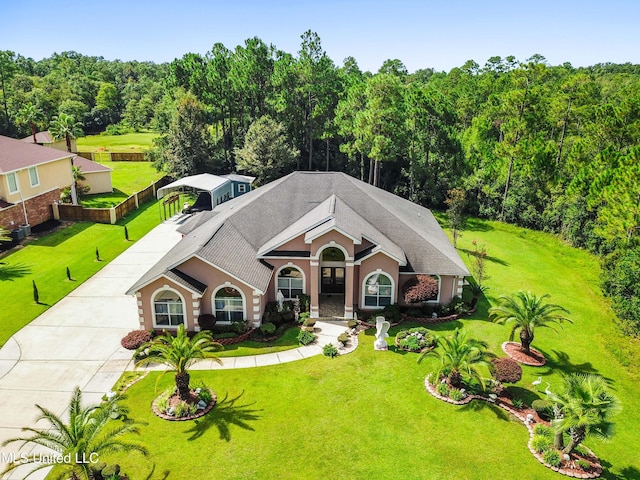 view of front of property with a front lawn