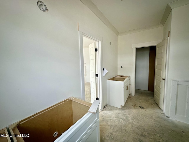 bathroom featuring concrete floors