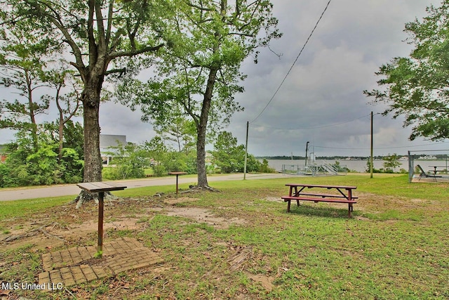 719 Holly Hills Dr, Biloxi, MS 39532 - view of property's community with a lawn