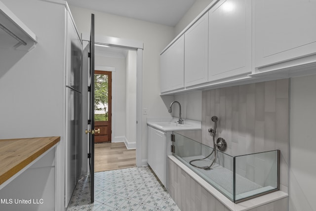 104 Westlake Cir W, Madison, MS 39110 - washroom with a sink and light floors
