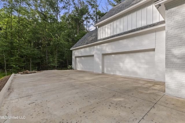 104 Westlake Cir W, Madison, MS 39110 - garage featuring concrete driveway