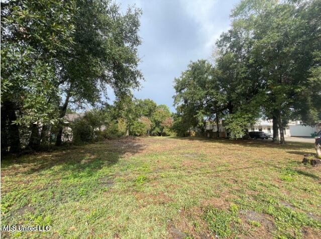 1822 E Pass Rd, Gulfport, MS 39501