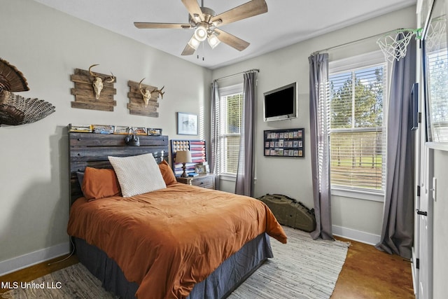 bedroom with ceiling fan