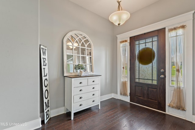 18225 Tulip Cv, Gulfport, MS 39503 - entryway with dark wood finished floors and baseboards