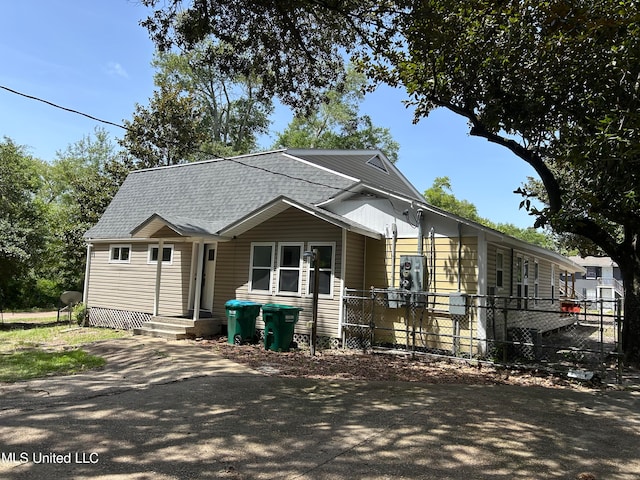 view of front of house