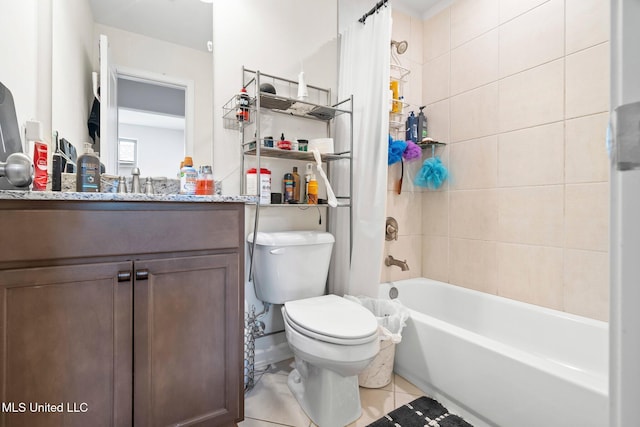 7785 Parkridge Dr, Southaven, MS 38671 - bathroom featuring toilet, tile patterned floors, shower / bath combo, and vanity