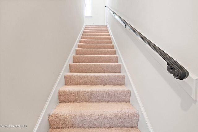 7785 Parkridge Dr, Southaven, MS 38671 - staircase with carpet
