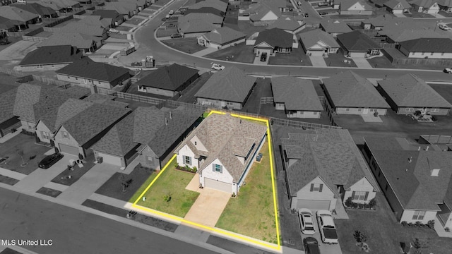 7785 Parkridge Dr, Southaven, MS 38671 - aerial perspective of suburban area with property parcel outlined