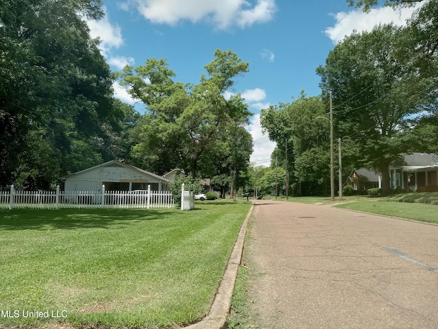 207 W Percy St, Indianola, MS 38751 - view of asphalt street with curbs and street lighting