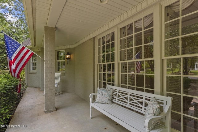 435 Glenway Dr, Jackson, MS 39216 - view of patio with covered porch