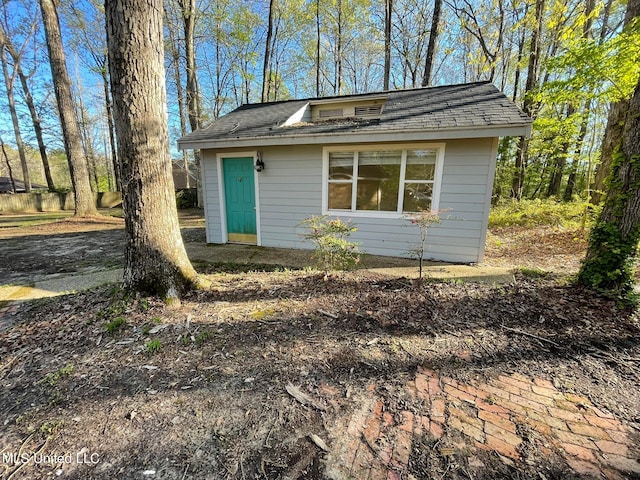 view of outbuilding