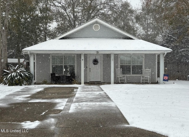 view of front of home featuring a porch