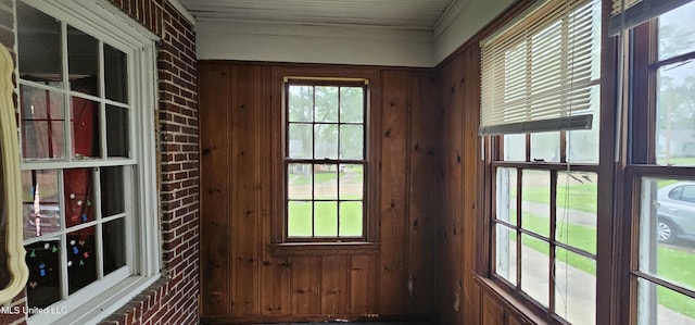 1080 Alta Vista Blvd, Jackson, MS 39209 - doorway to outside with brick wall