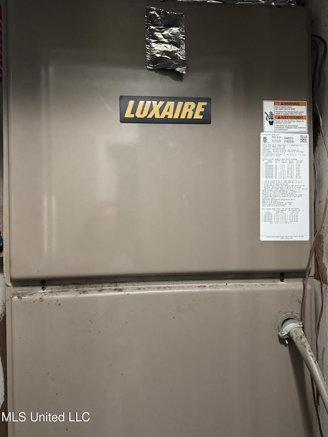 room details with heating unit