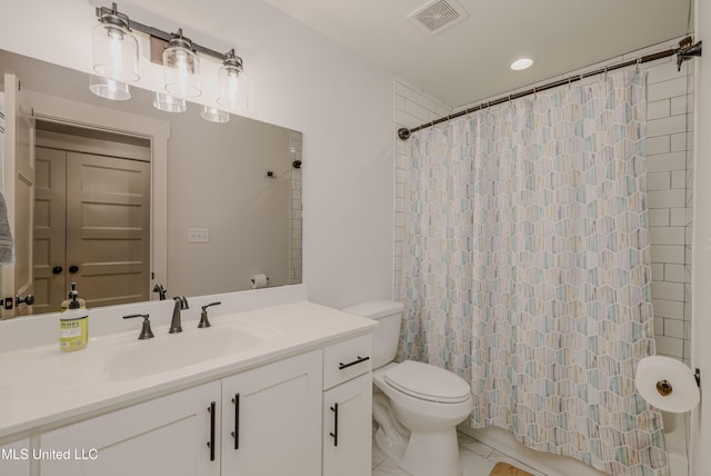 5267 Reserve Way, Hernando, MS 38632 - bathroom with toilet, a shower with curtain, and vanity