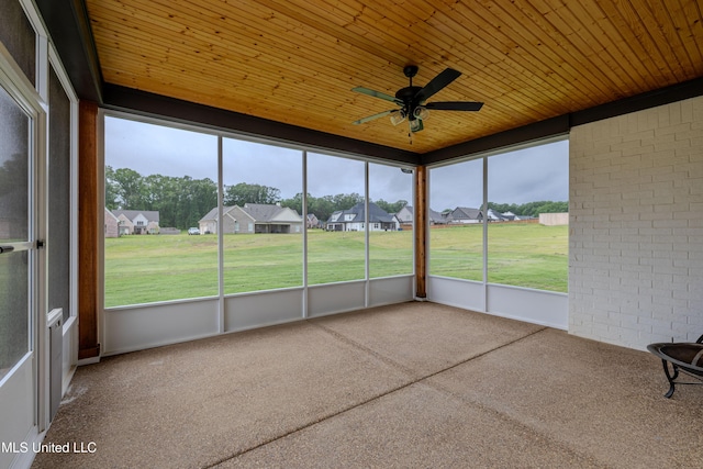 5267 Reserve Way, Hernando, MS 38632 - unfurnished sunroom featuring ceiling fan and a residential view