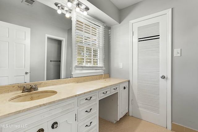 bathroom with vanity