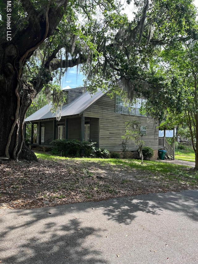 view of front of house