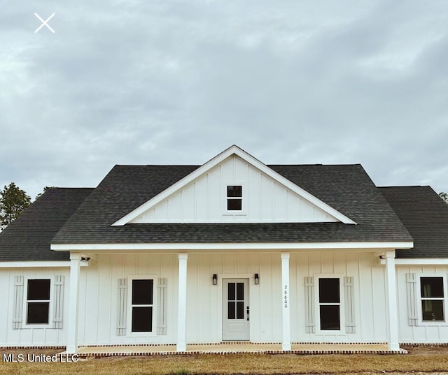 view of front of home with covered porch