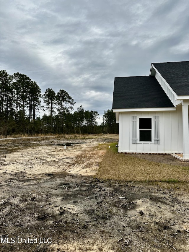 view of side of property