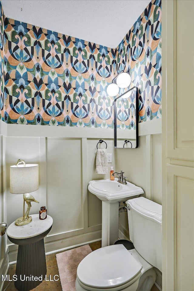 105 Speers Valley Rd, Brandon, MS 39042 - bathroom featuring toilet