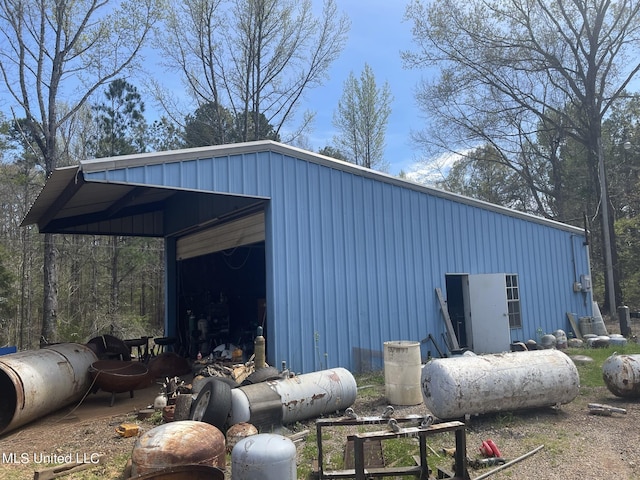 13137 Old Port Gibson Rd, Utica, MS 39175 - view of outdoor structure featuring an outbuilding