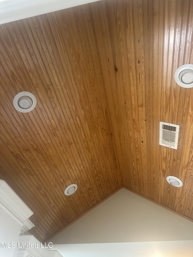 423 Grant Fox Dr, Brandon, MS 39047 - detailed view of wooden ceiling