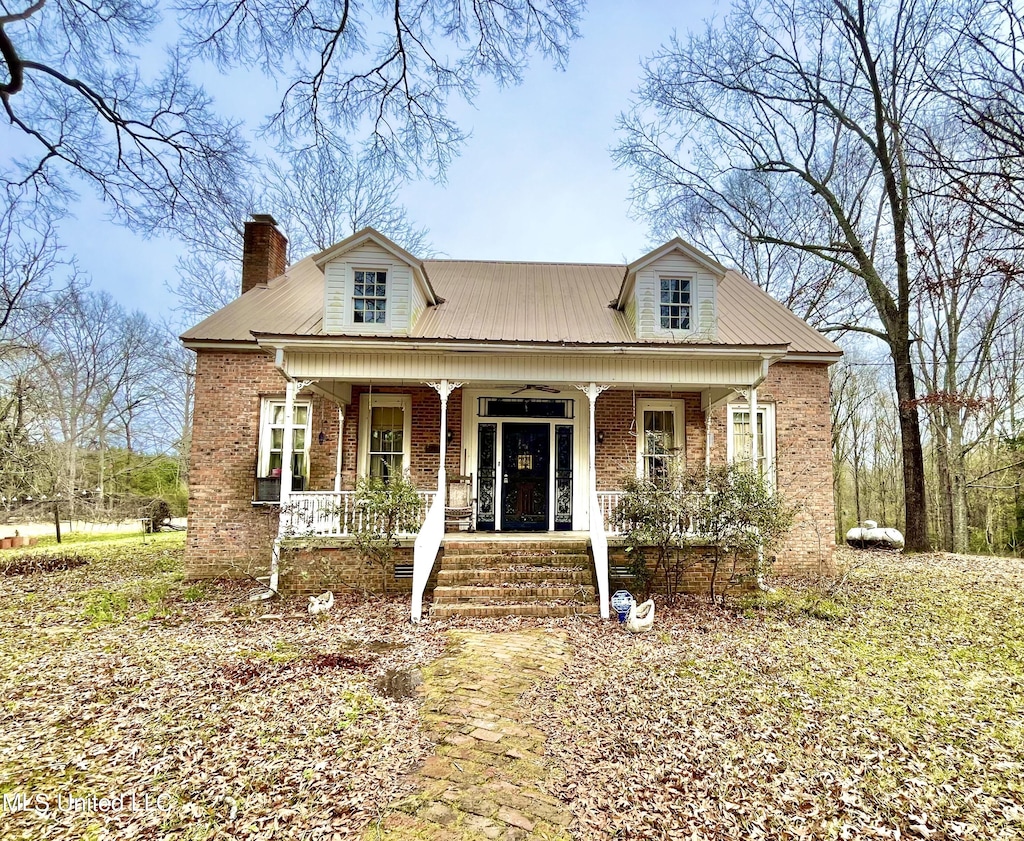 view of front of home with covered porch