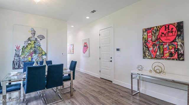 132 Markham Dr, Gulfport, MS 39507 - dining room with wood finished floors, recessed lighting, and baseboards