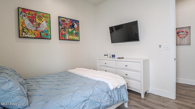 132 Markham Dr, Gulfport, MS 39507 - bedroom featuring wood finished floors and baseboards
