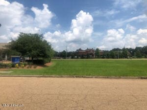 Key Dr, Madison, MS 39110