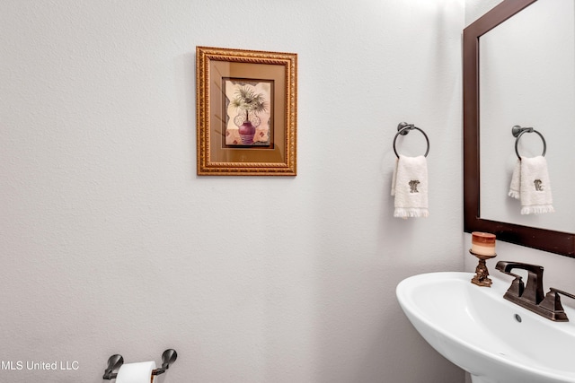 12578 Alphabet Rd, Gulfport, MS 39503 - bathroom with a sink