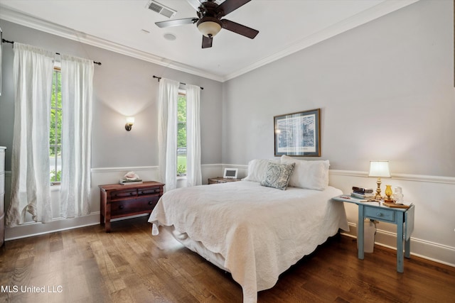 4666 Eiffel Ln, Nesbit, MS 38651 - bedroom with wood finished floors, crown molding, a ceiling fan, and baseboards