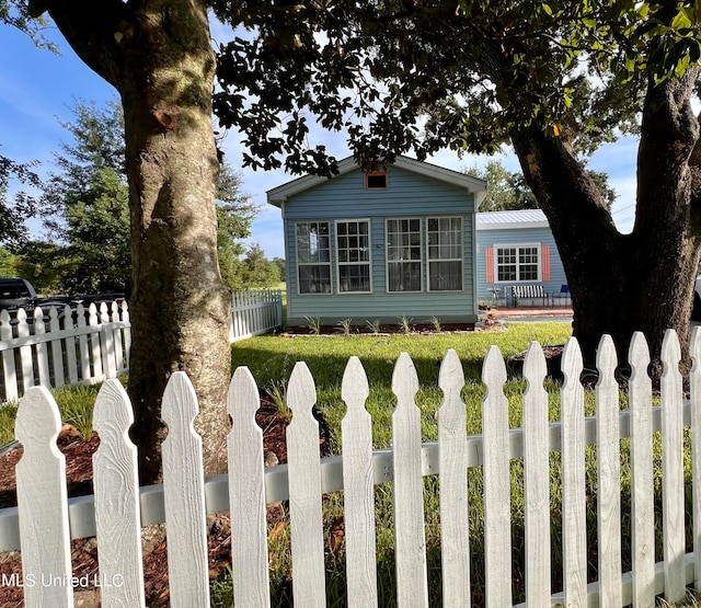 view of front of house