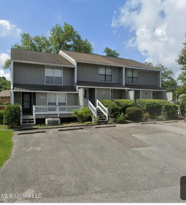 295 Highpoint Dr, Diamondhead, MS 39525 - multi unit property with covered porch and central AC