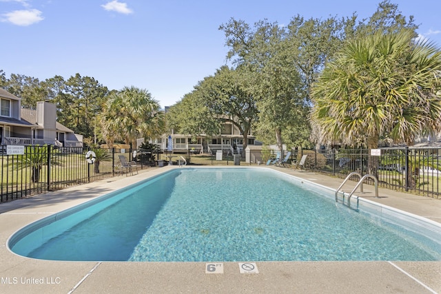 295 Highpoint Dr, Diamondhead, MS 39525 - pool with fence