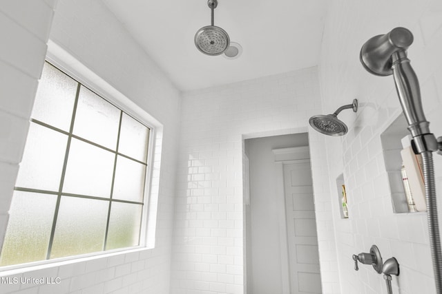 1053 Woodbridge Dr, Brandon, MS 39047 - bathroom view of a tile shower