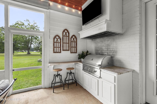 1053 Woodbridge Dr, Brandon, MS 39047 - kitchen with white cabinets