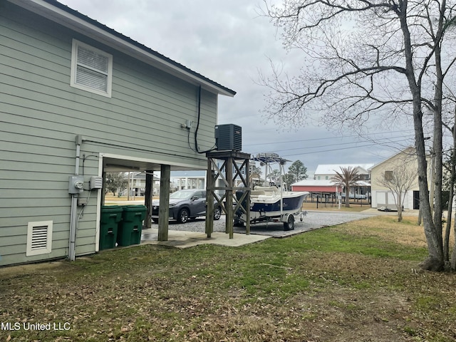 view of yard with cooling unit